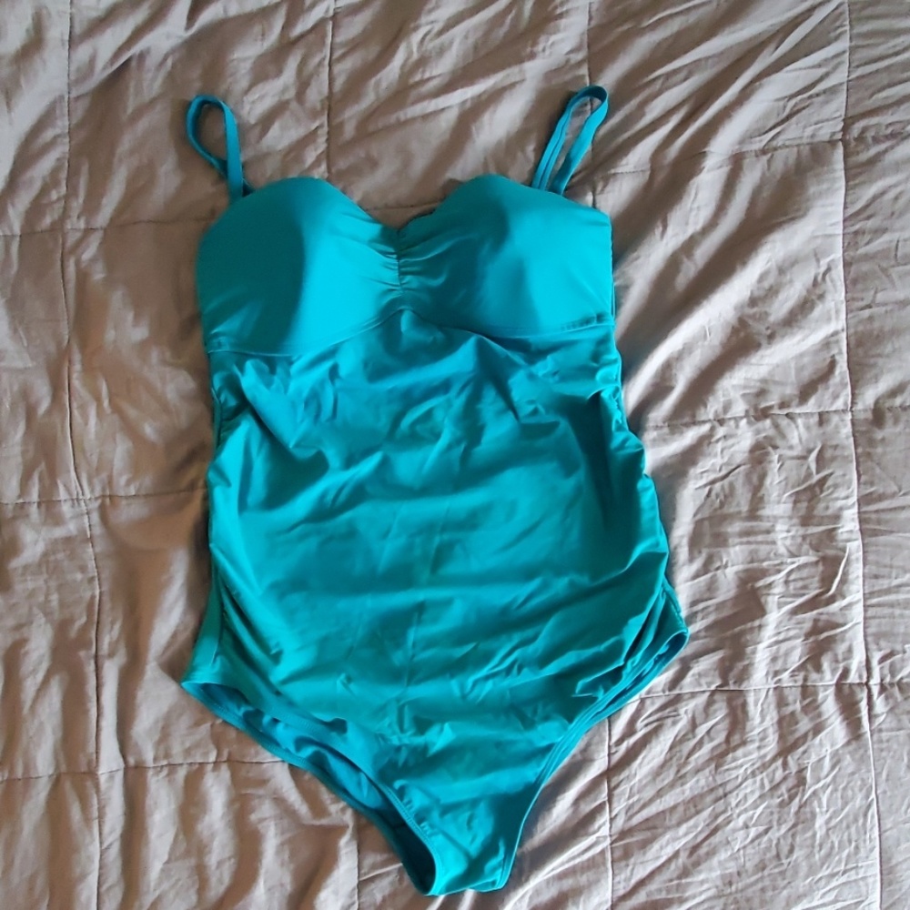 OLD NAVY maternity swimsuit Large